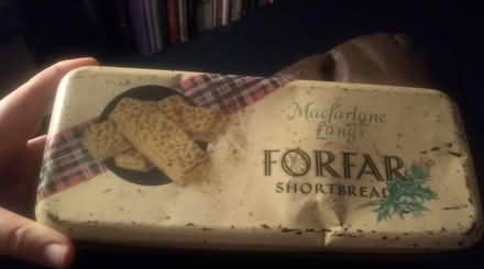 Photo of free Tin of Vintage Buttons (Sharrow S2) #2