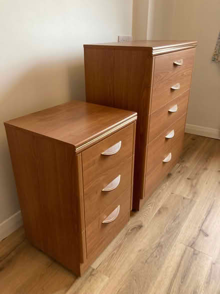 Photo of free Chest of drawers and bedside drawers (Kennington OX1) #2