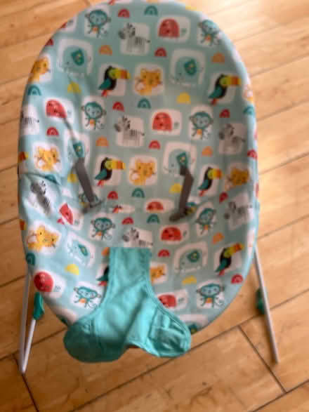 Photo of free Bouncing chair like new (West Hampstead NW6) #1
