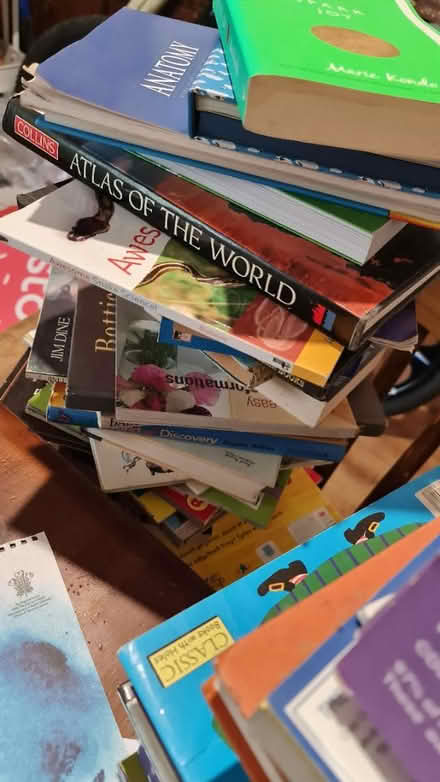 Photo of free Lots of mixed books (LL11) #1