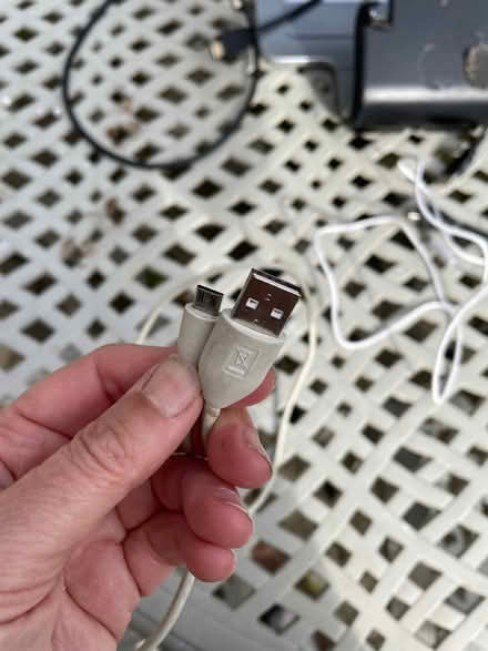 Photo of free Various cables (post 2) (Wigmore HR6) #1