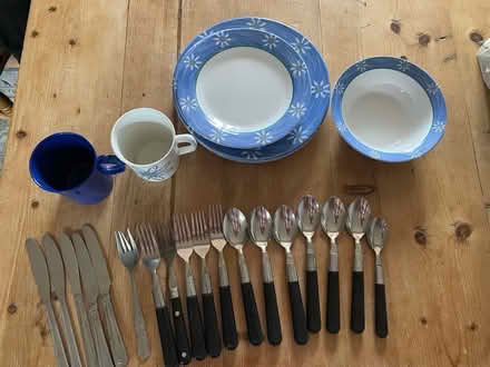 Photo of free Camping plates, cups and cutlery (Bussage GL6) #2