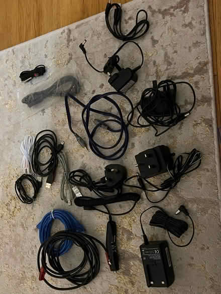 Photo of free Cables and chargers. (Clanfield PO8) #1