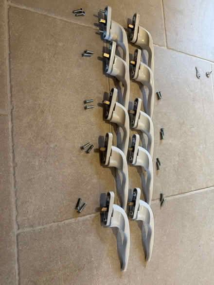 Photo of free UPVC Window Handles x 28 (Wareham BH20) #2