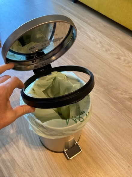 Photo of free Bathroom bin (Botley OX2) #2