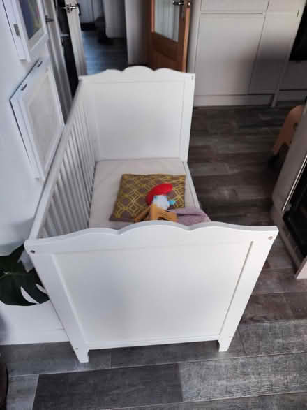 Photo of free Cot + mattress for toddlers (Maidenhead SL6) #3