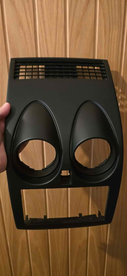 Photo of free Nissan Qashqai stereo surround (j10) (Polwarth EH11) #1
