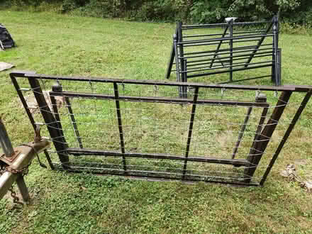 Photo of free Twin size trundle (Easton - Bartlett Ave) #1