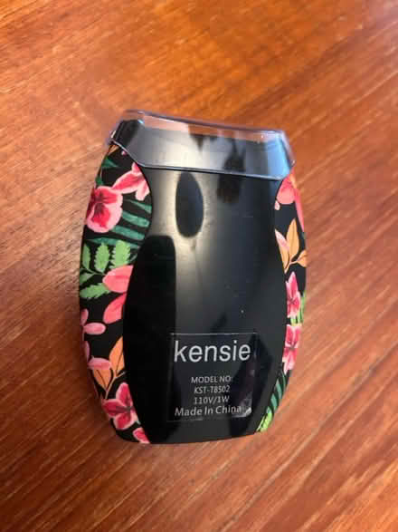 Photo of free Kensie clipper (east Petaluma) #2