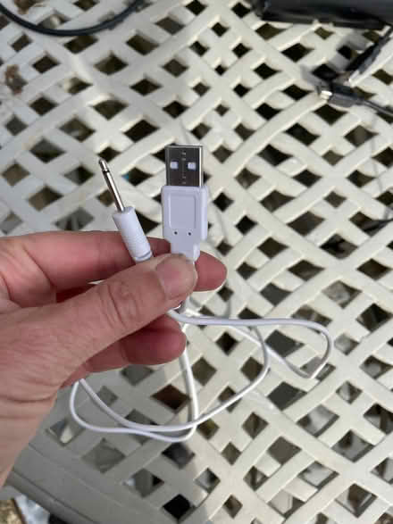 Photo of free Various cables (post 2) (Wigmore HR6) #3