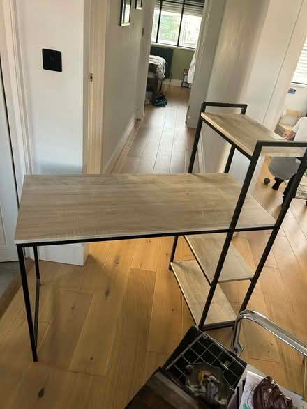Photo of free Desk (Hoddesdon EN11) #1