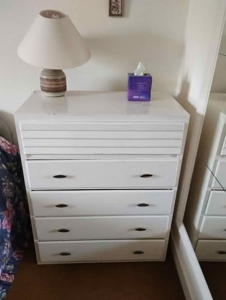 Photo of free Drawers (CR0) #1