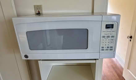 Photo of free GE Microwave (Pt Richmond) #1
