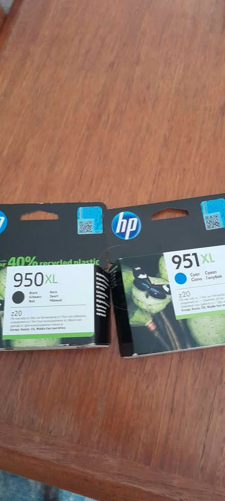 Photo of free HP ink jet cartridges - black and cyan (Whitegrove RG42) #1