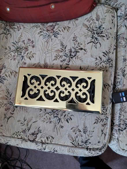 Photo of free floor or wall vent (Histon CB24) #1