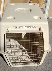 Photo of free Large pet crate (Greenbank and Hunt Club) #1