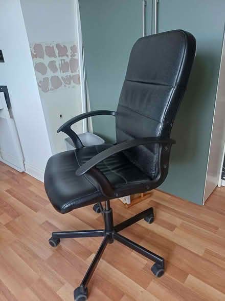 Photo of free Office chair (Crewe CW1) #1