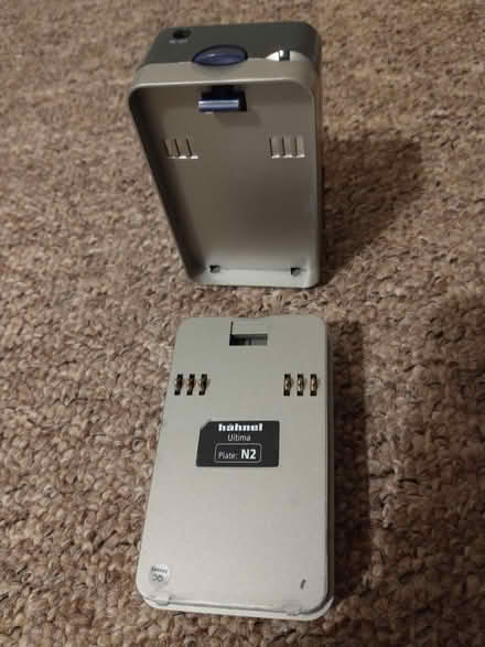 Photo of free Charger for camera battery (Chesterton CB4) #2