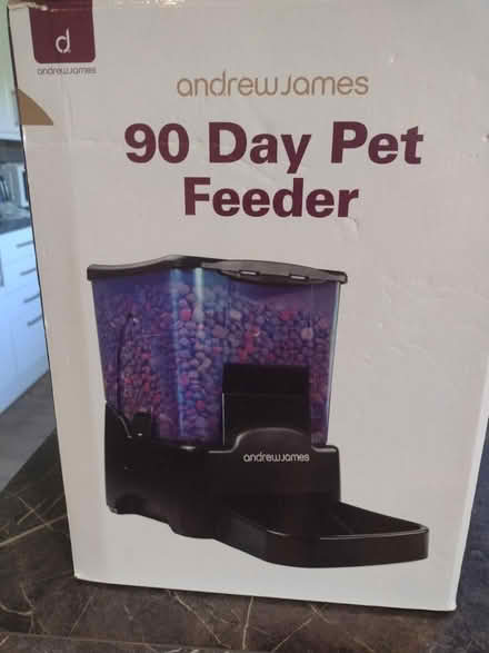 Photo of free Pet feeder (New Milton BH25) #2