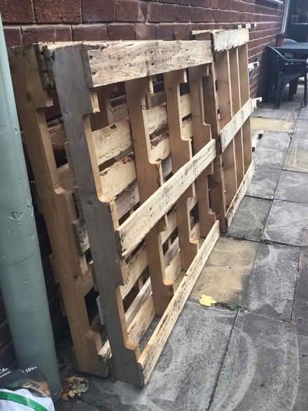 Photo of free 5 Pallets (Hoole Village CH2) #2