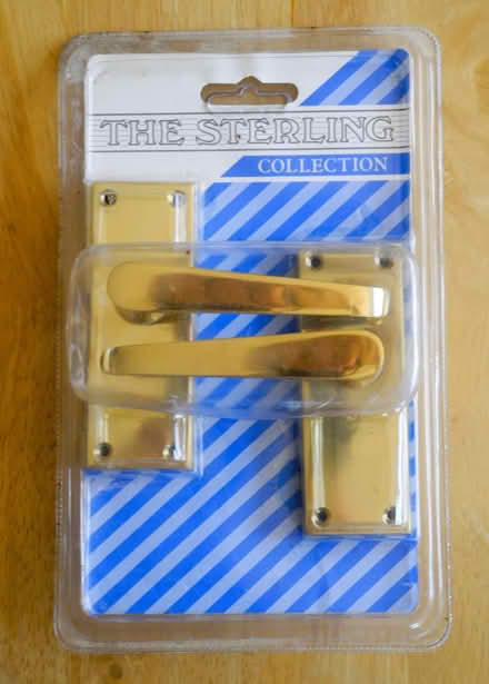 Photo of free victorian brass lever latch set (Whitehill SG4) #1