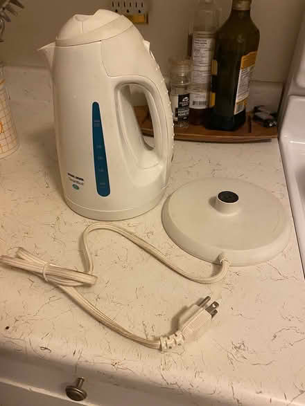 Photo of free Electric kettle (Leaside) #3