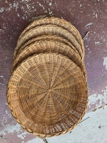 Photo of free 5 wicker paper plate holders (El Sobrante) #1