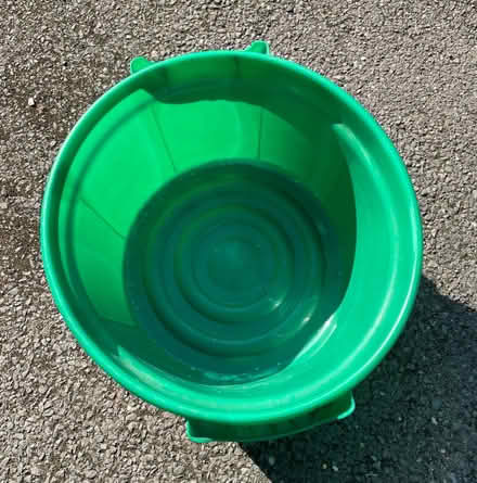 Photo of free Large plastic tub (Hoxton) #2
