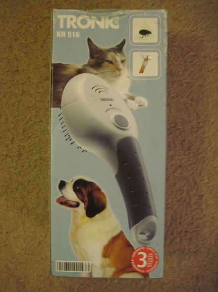 Photo of free pet brush (Cambuskenneth FK9) #1