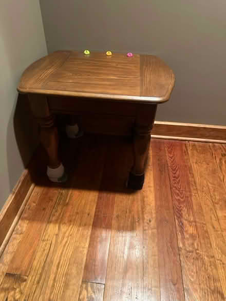 Photo of free Solid wood end table (Near CNU) #1
