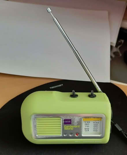 Photo of free Wind-up radio (Little Herberts GL53) #1