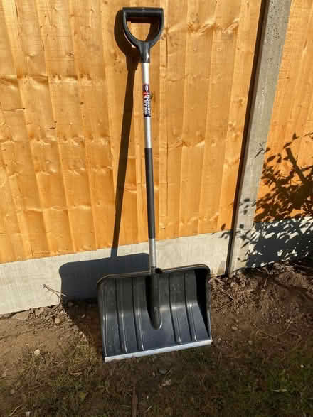 Photo of free Snow shovel (Sidcup/NewEltham) #1