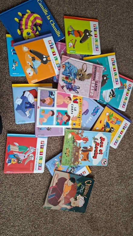 Photo of free Collection of children's French books (Southmead BS10) #1