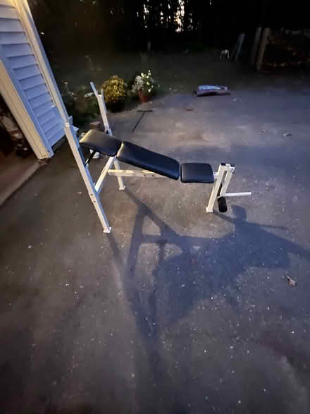 Photo of free weight bench - Pepperell (near Rt 119/113-Pepperell) #2