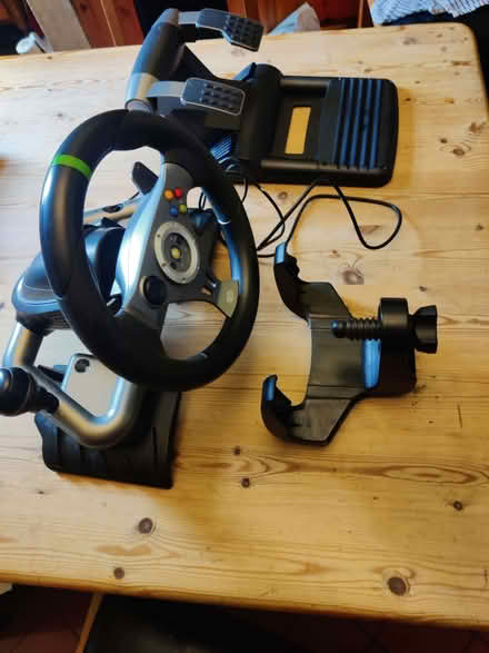 Photo of free MadCatz Gaming Steering Wheel/Pedals Xbox 360 (Moorlands LA1) #2