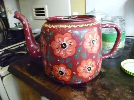 Photo of free Large enamel tea pot (Aylestone LE2) #1