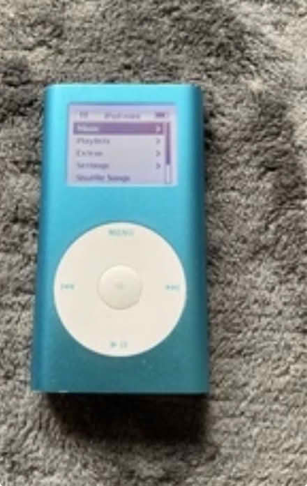 Photo of iPod Mini Screen (Mulbarton NR14) #1