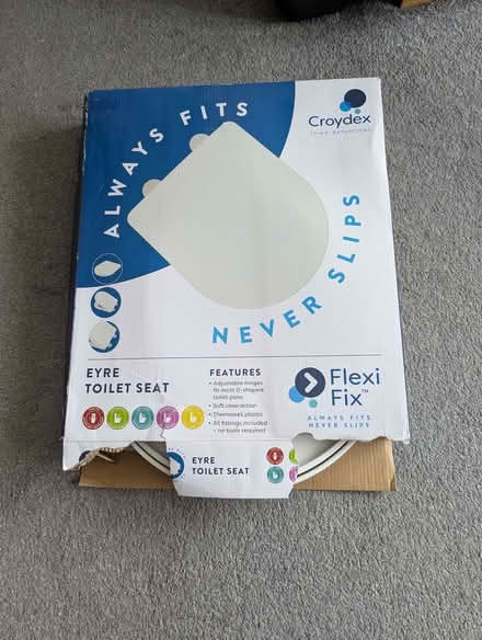 Photo of free Never used toilet seat (Barkingside IG6) #1