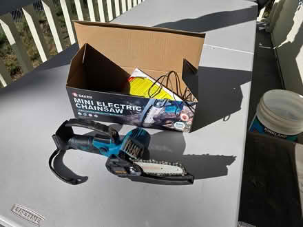 Photo of free MIni chainsaw (Central District/Madrona) #1