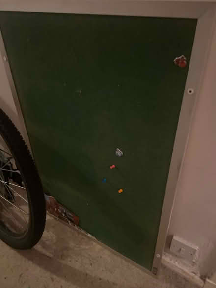 Photo of free Pinboard (Glasgow west G12) #1