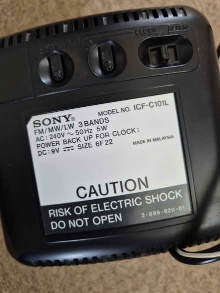 Photo of free Sony Digicube clock radio ICF-C101L (DE72) #3