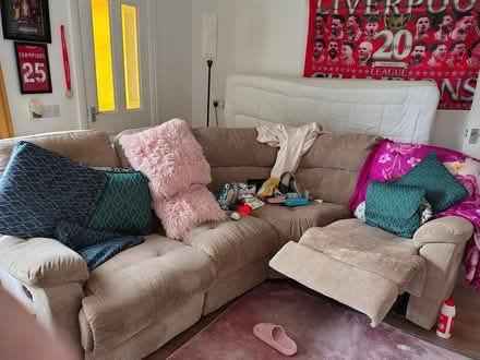 Photo of free Corner sofa recliner 2 ends (Brandon DH7) #1