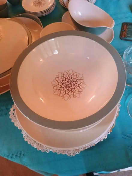 Photo of free Royal doulton set (Farnham Common SL2) #2