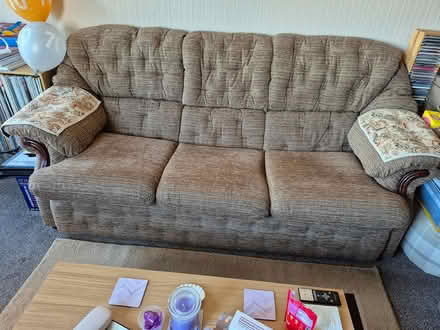 Photo of free 3 pce suite (G66 1LL) #1