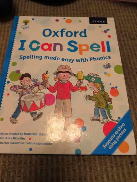 Photo of free Oxford I can spell book (Woodley RG5) #1