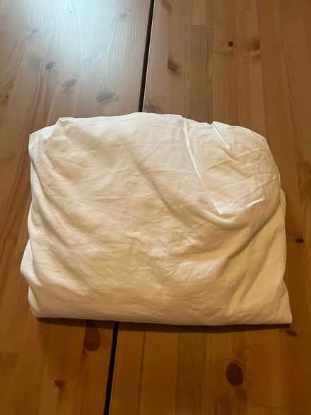 Photo of free Fitted sheet, Standard King (Market Ward CB1) #1