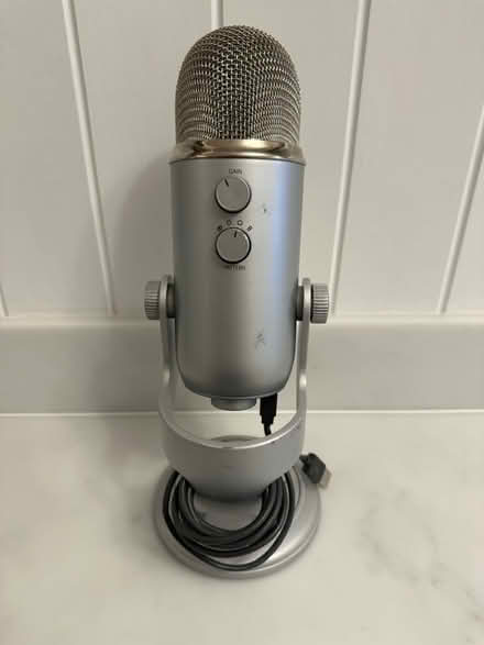 Photo of free Podcasting Microphone (Derwent Road LA1) #3