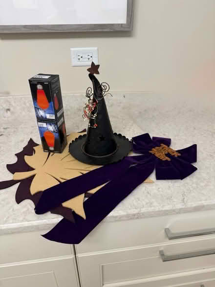Photo of free A couple of fall decor items (Westmont near Cass and ogden) #1