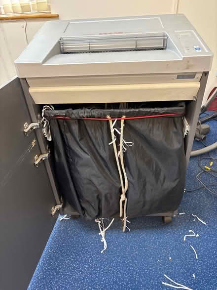 Photo of free Large Office Shredder (Oulton Broad NR32) #3