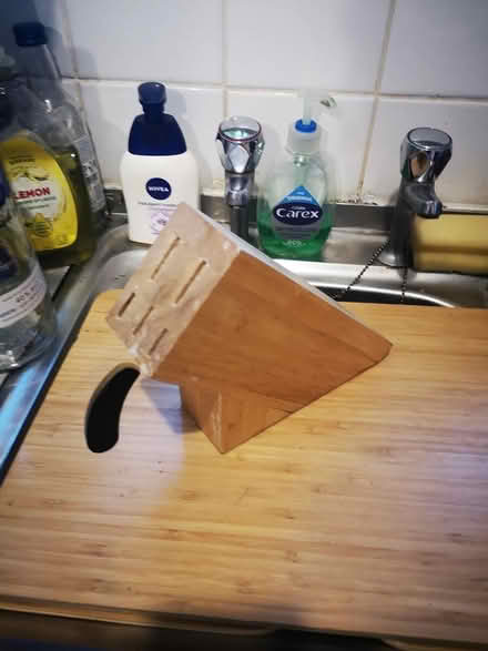 Photo of free Knife block (SE19) #1